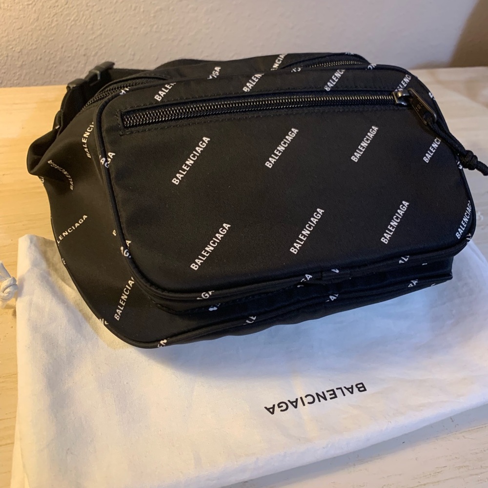 Balenciaga Belt bag